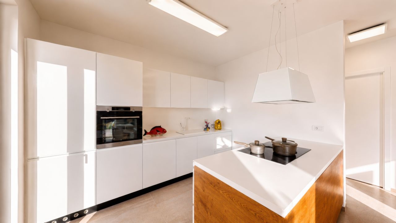 Вилла в Карлаццо, Италия, 258 м² - фото 4