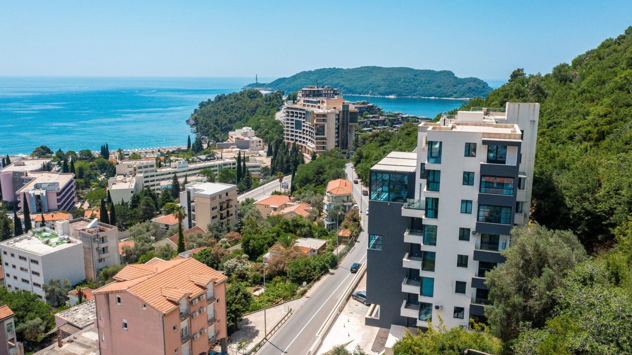 Апартаменты в Будве, Черногория, 300 м² - фото 1
