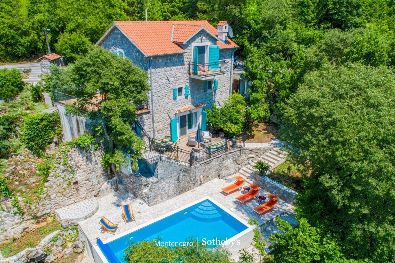 Дом на полуострове Луштица, Черногория, 170 м² - фото 2