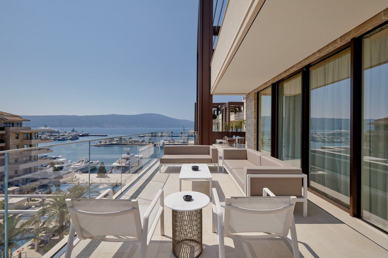 Апартаменты в Тивате, Черногория, 491 м² - фото 3