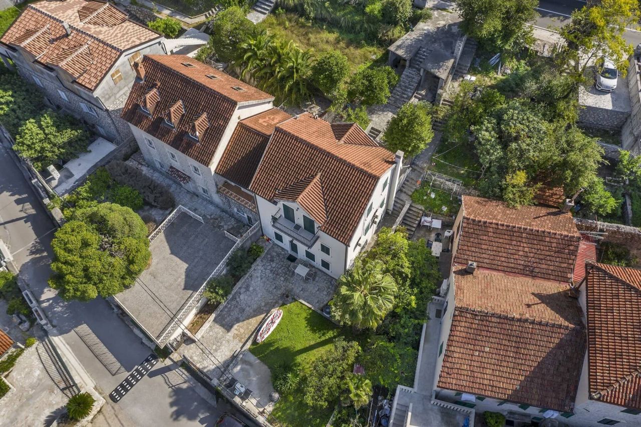 Вилла в Люте, Черногория, 181 м² - фото 6