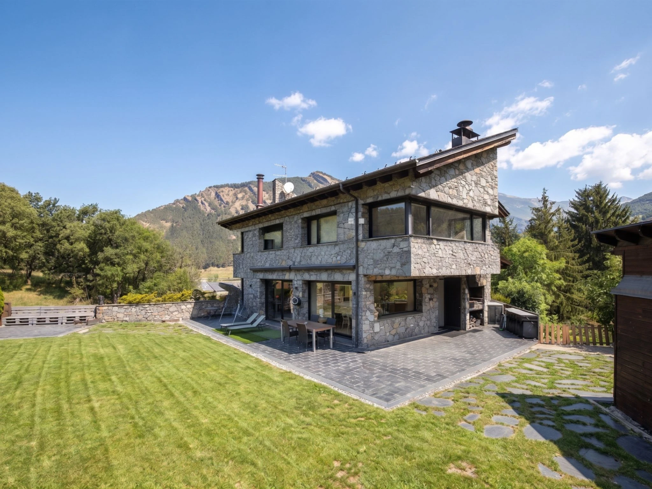 Квартира в Ордино, Андорра, 418 м² - фото 2