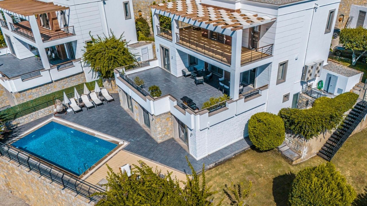 Вилла в Бодруме, Турция, 740 м² - фото 1