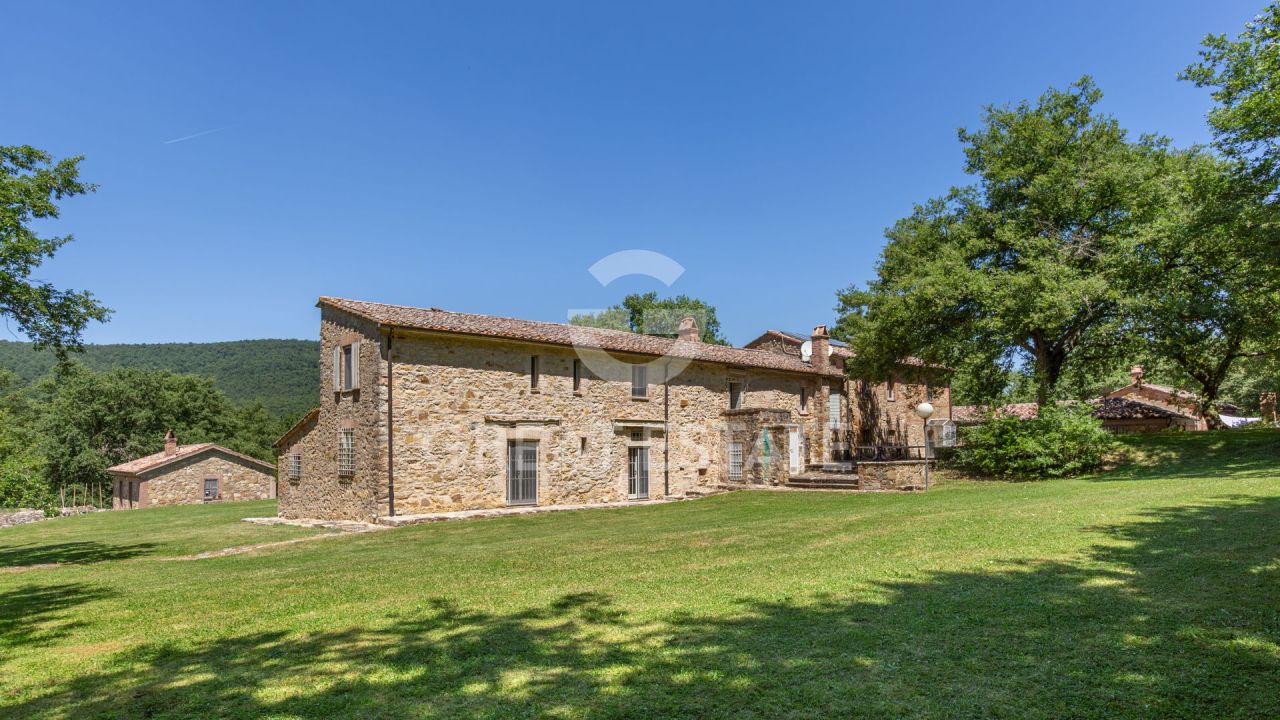 Дом San Casciano dei Bagni, Италия, 760.98 м² - фото 5