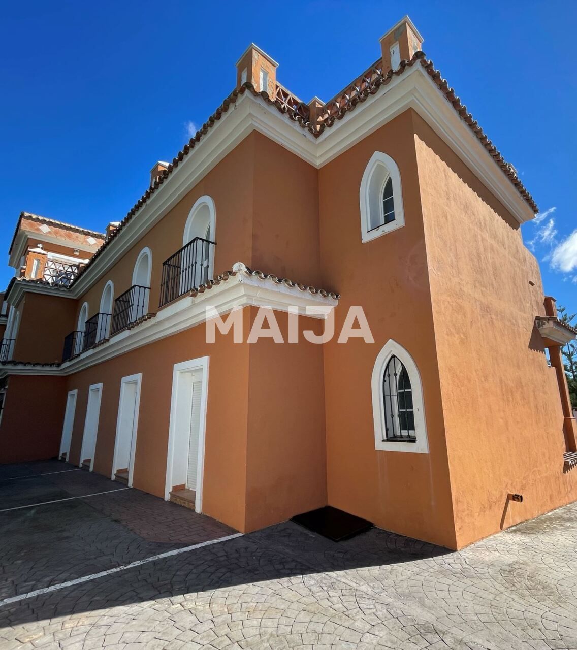 Коммерческая недвижимость в Эстепоне, Испания, 1 150 м² - фото 2
