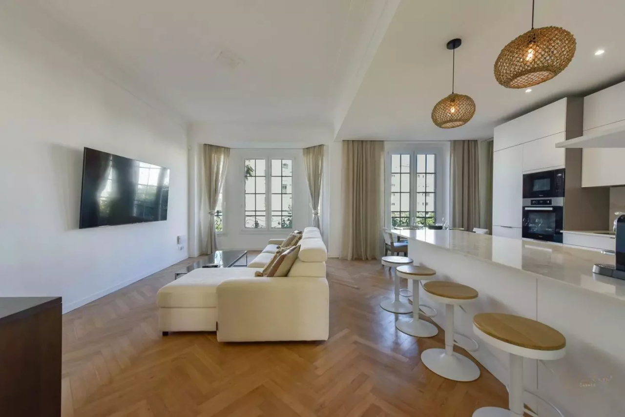 Квартира в Каннах, Франция, 118 м² - фото 1