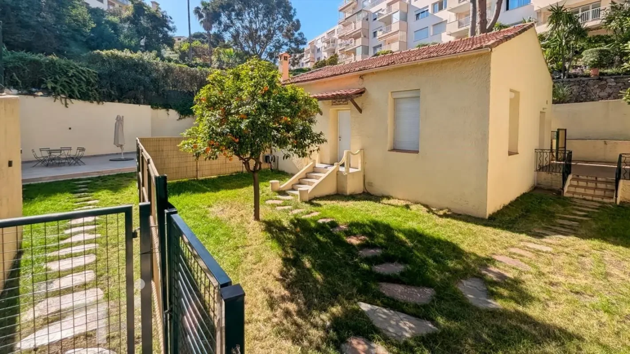 Квартира в Каннах, Франция, 124 м² - фото 1