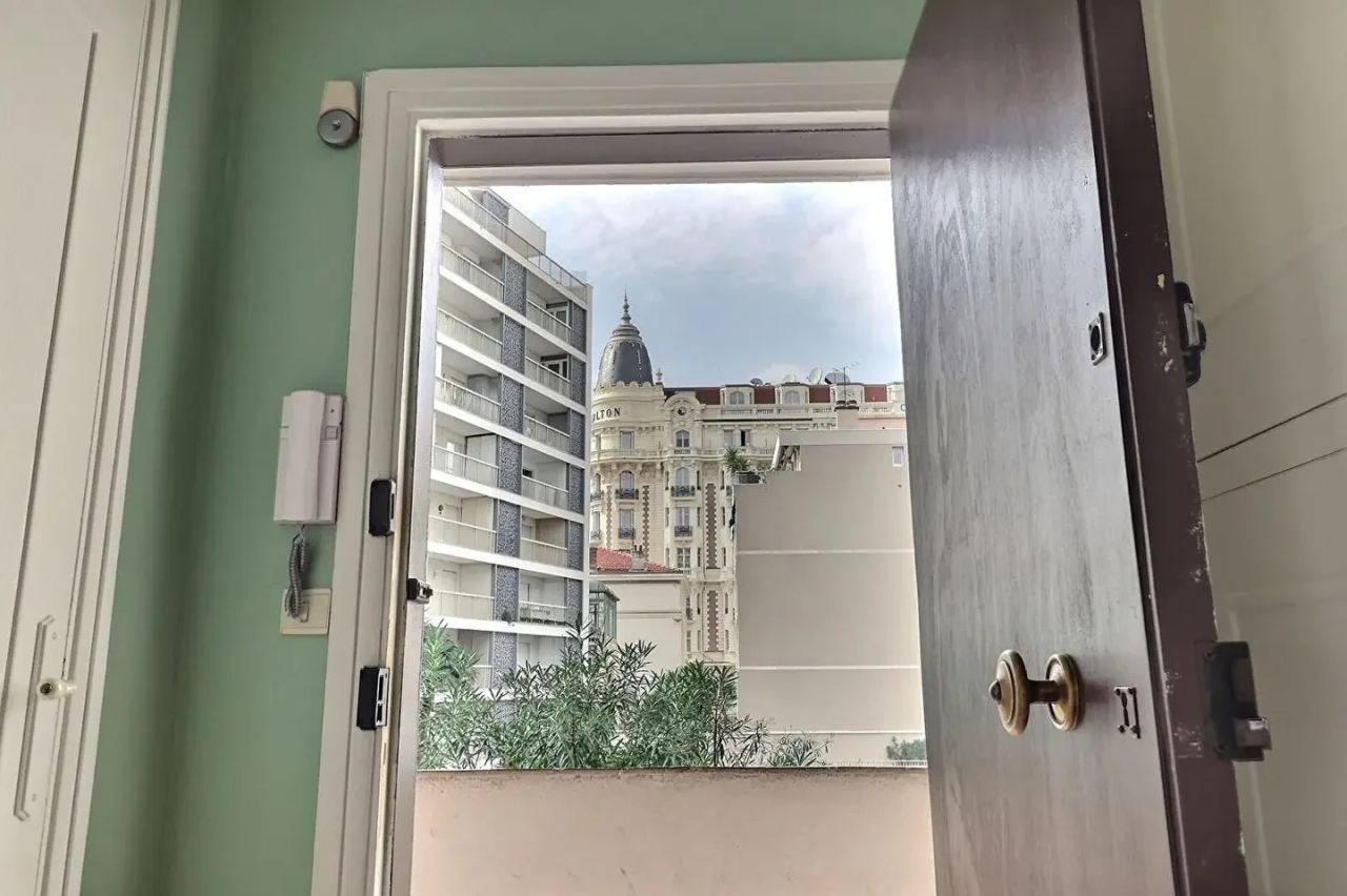 Квартира в Каннах, Франция, 32 м² - фото 7