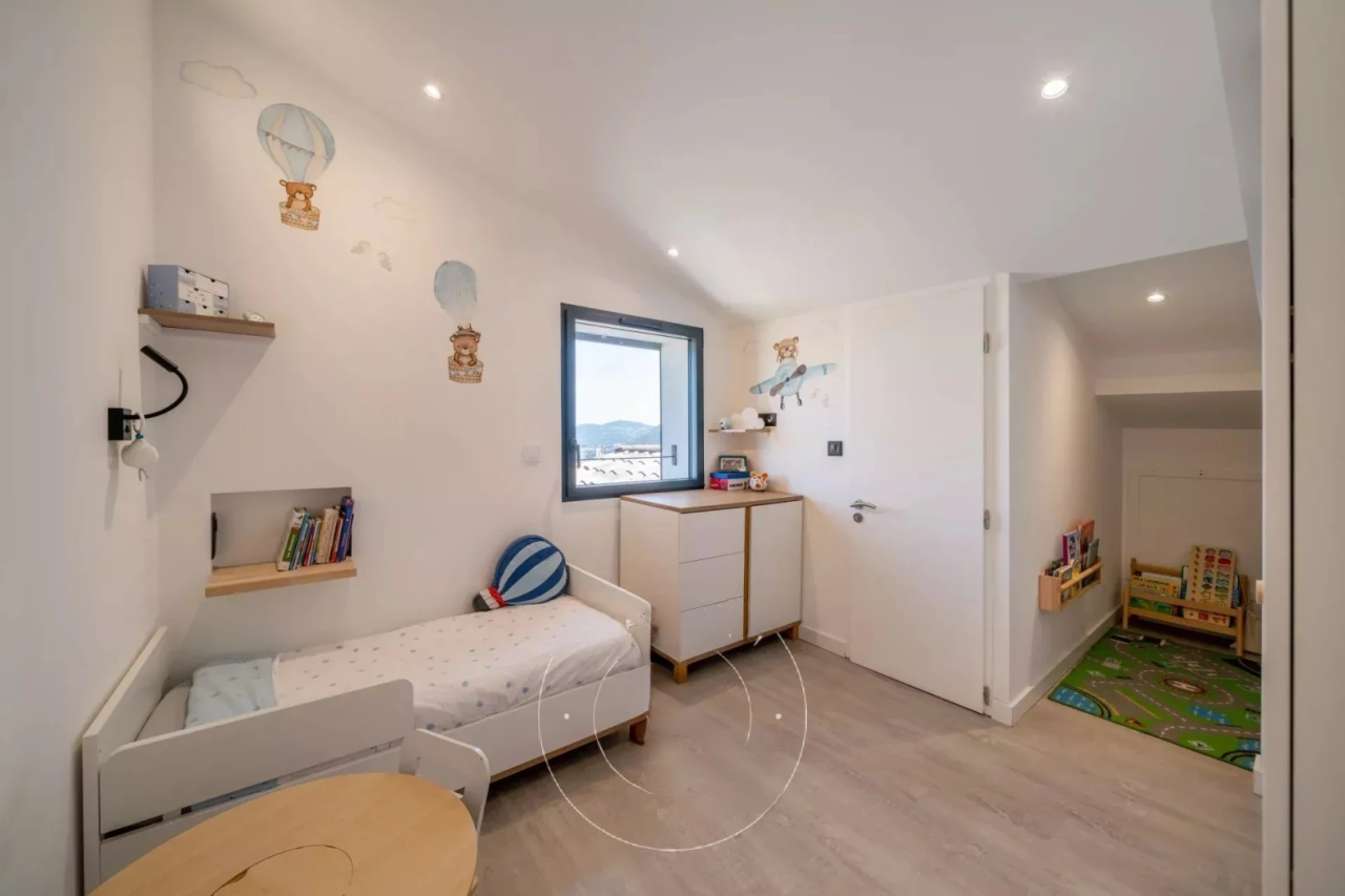 Квартира в Каннах, Франция, 88 м² - фото 8
