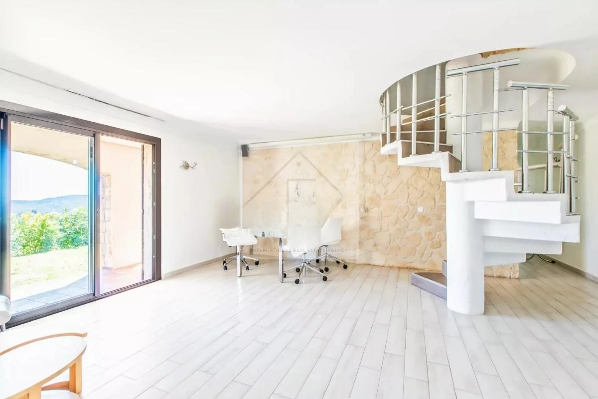 Квартира в Каннах, Франция, 265 м² - фото 9