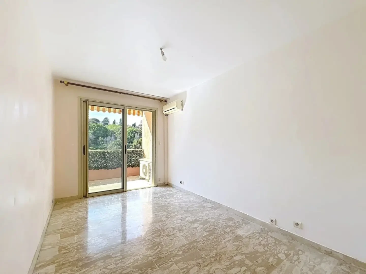 Квартира в Каннах, Франция, 74 м² - фото 12