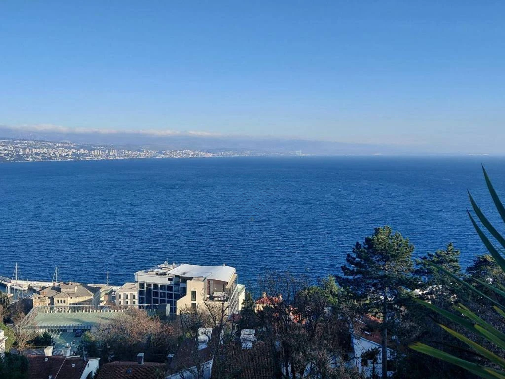 Квартира в Опатии, Хорватия, 217 м² - фото 1