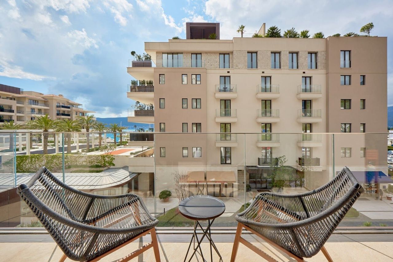 Апартаменты в Тивате, Черногория, 152 м² - фото 2