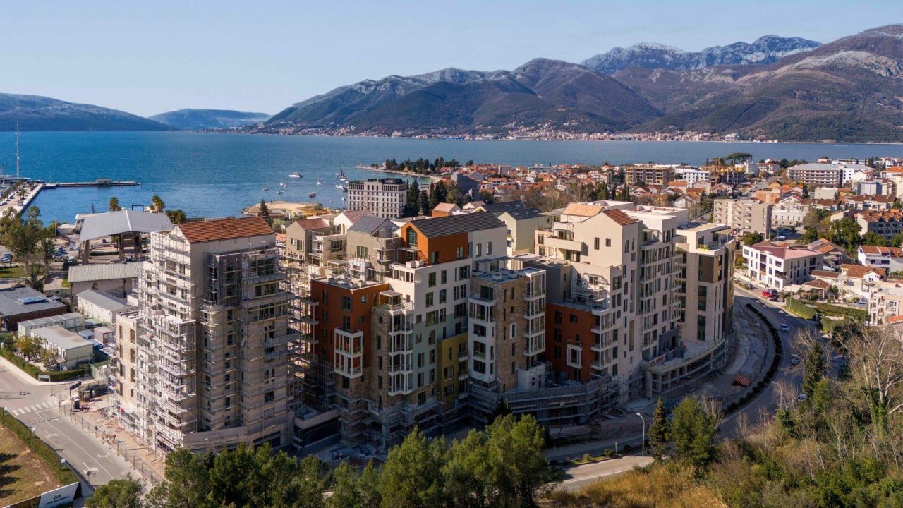 Апартаменты в Тивате, Черногория, 102 м² - фото 3