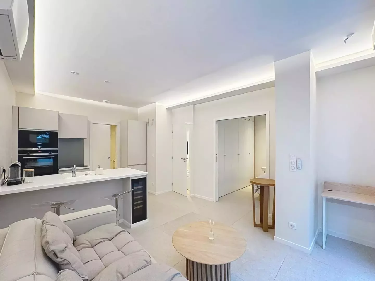 Квартира в Каннах, Франция, 40 м² - фото 2
