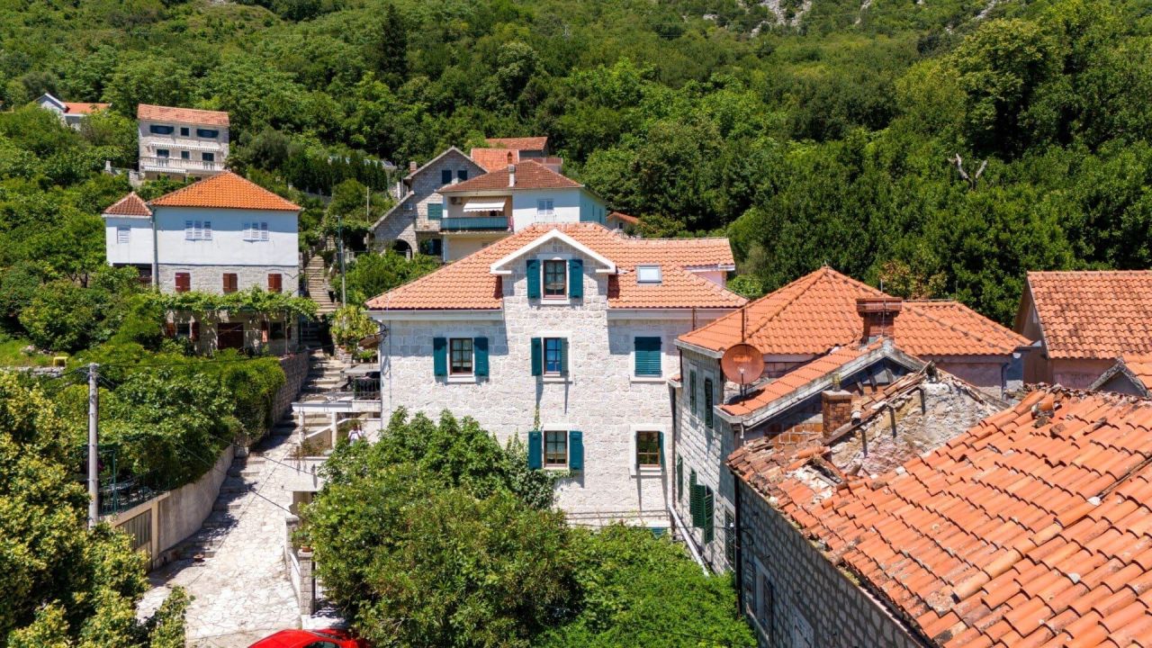 Апартаменты в Которе, Черногория, 112 м² - фото 3