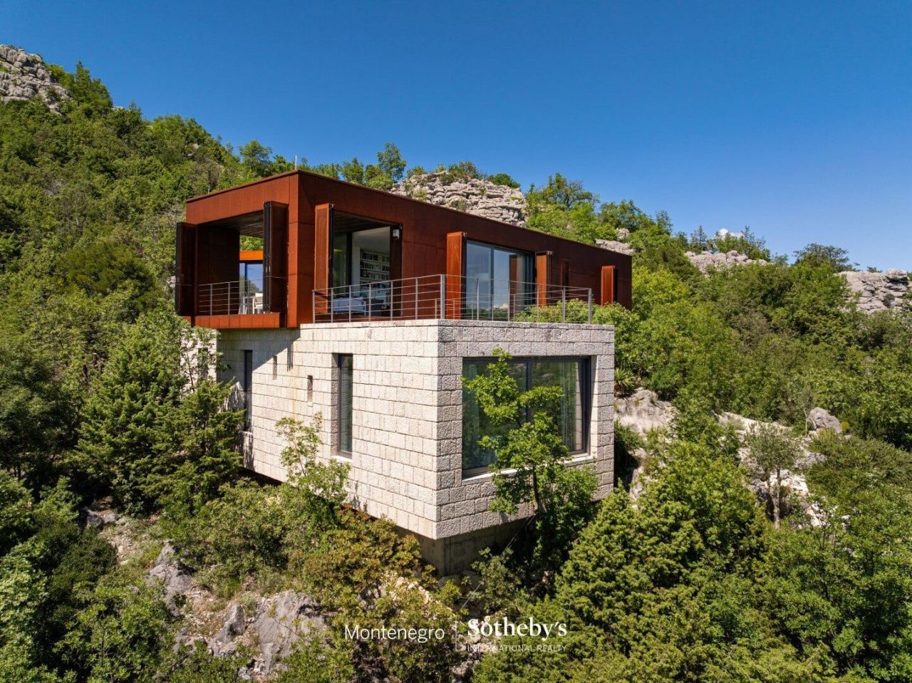Вилла в Цетине, Черногория, 250 м² - фото 3