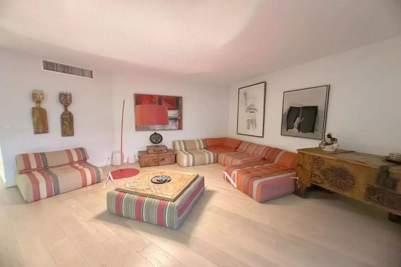 Квартира в Каннах, Франция, 121 м² - фото 2