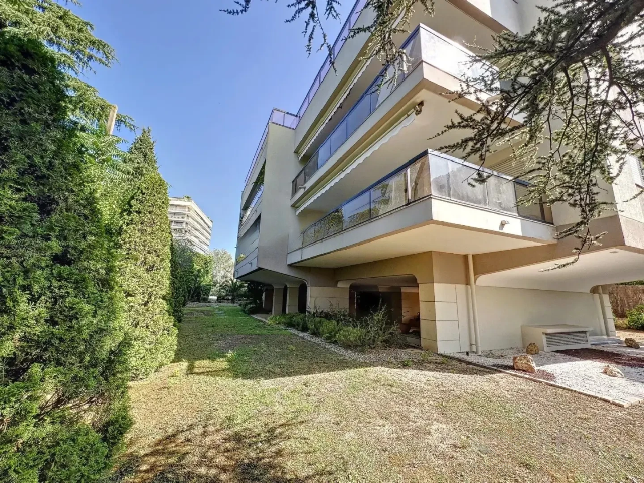 Квартира в Каннах, Франция, 99 м² - фото 2