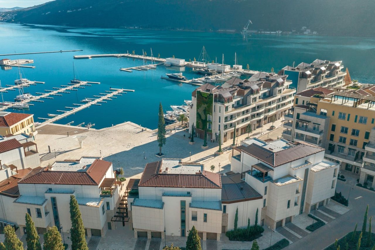 Апартаменты в Херцег-Нови, Черногория, 82 м² - фото 4