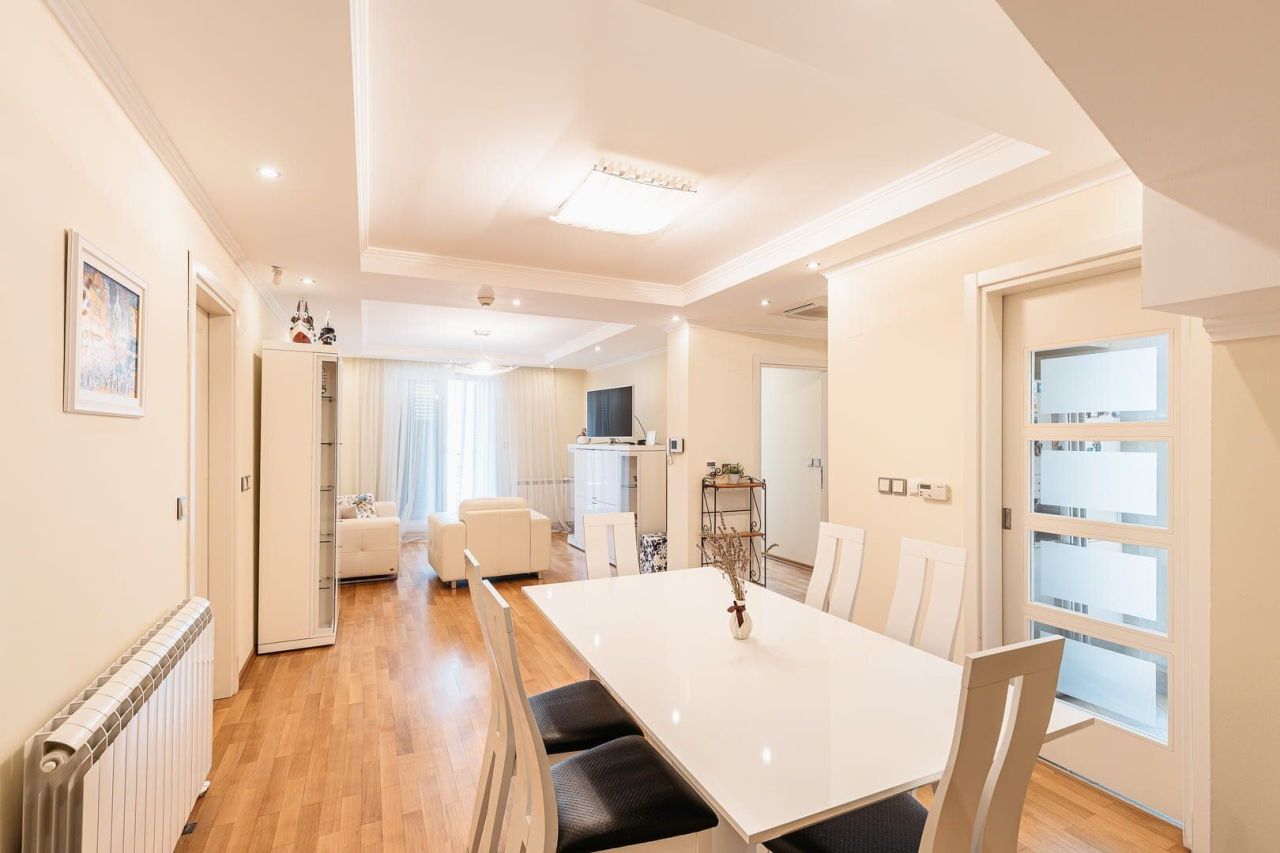 Апартаменты в Херцег-Нови, Черногория, 334 м² - фото 5