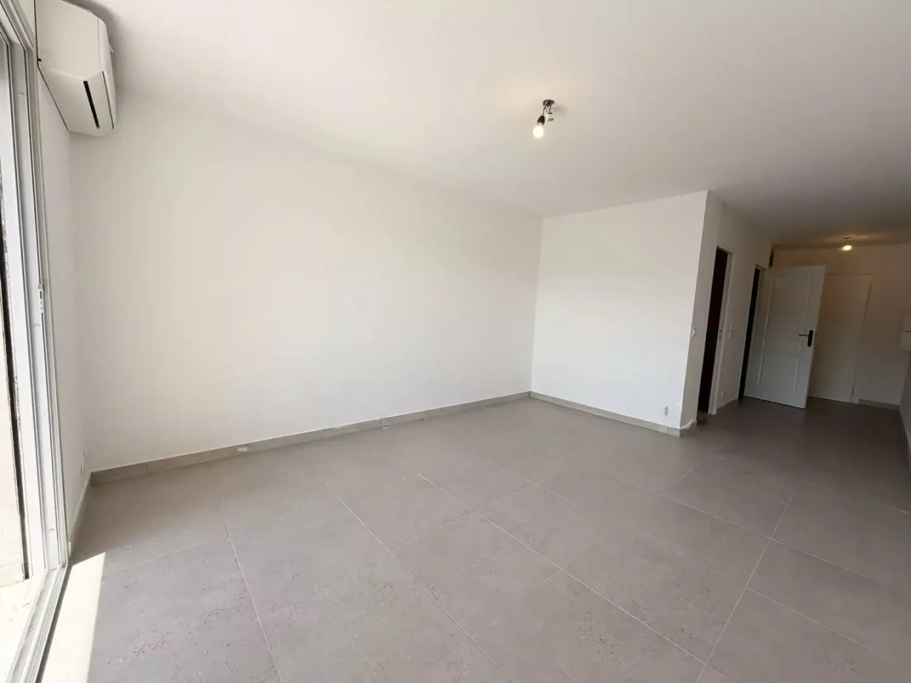Квартира в Каннах, Франция, 30 м² - фото 4