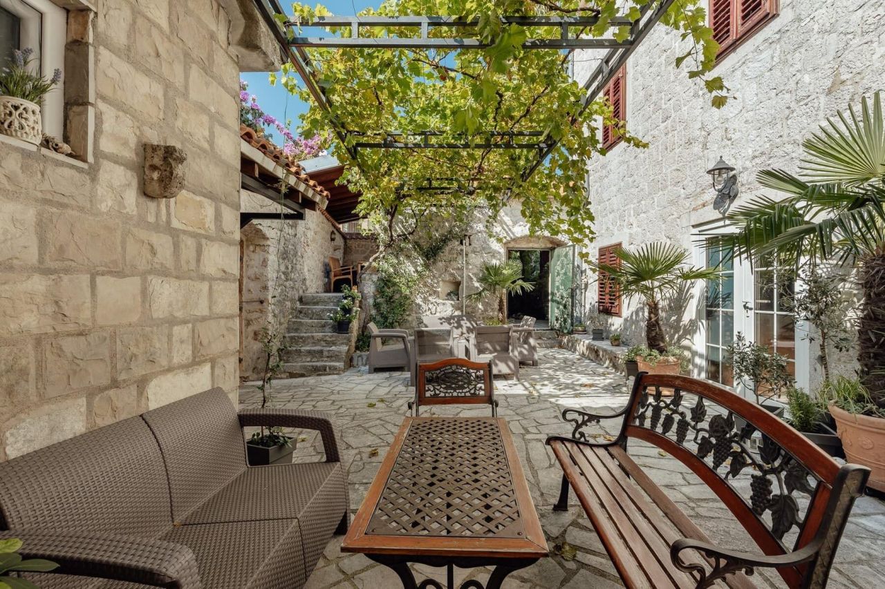 Дом в Рисане, Черногория, 240 м² - фото 6