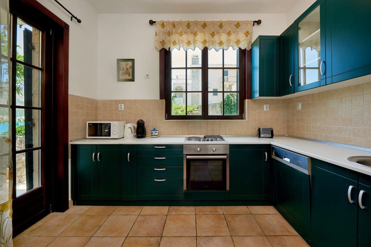 Вилла в Костанице, Черногория, 235 м² - фото 8