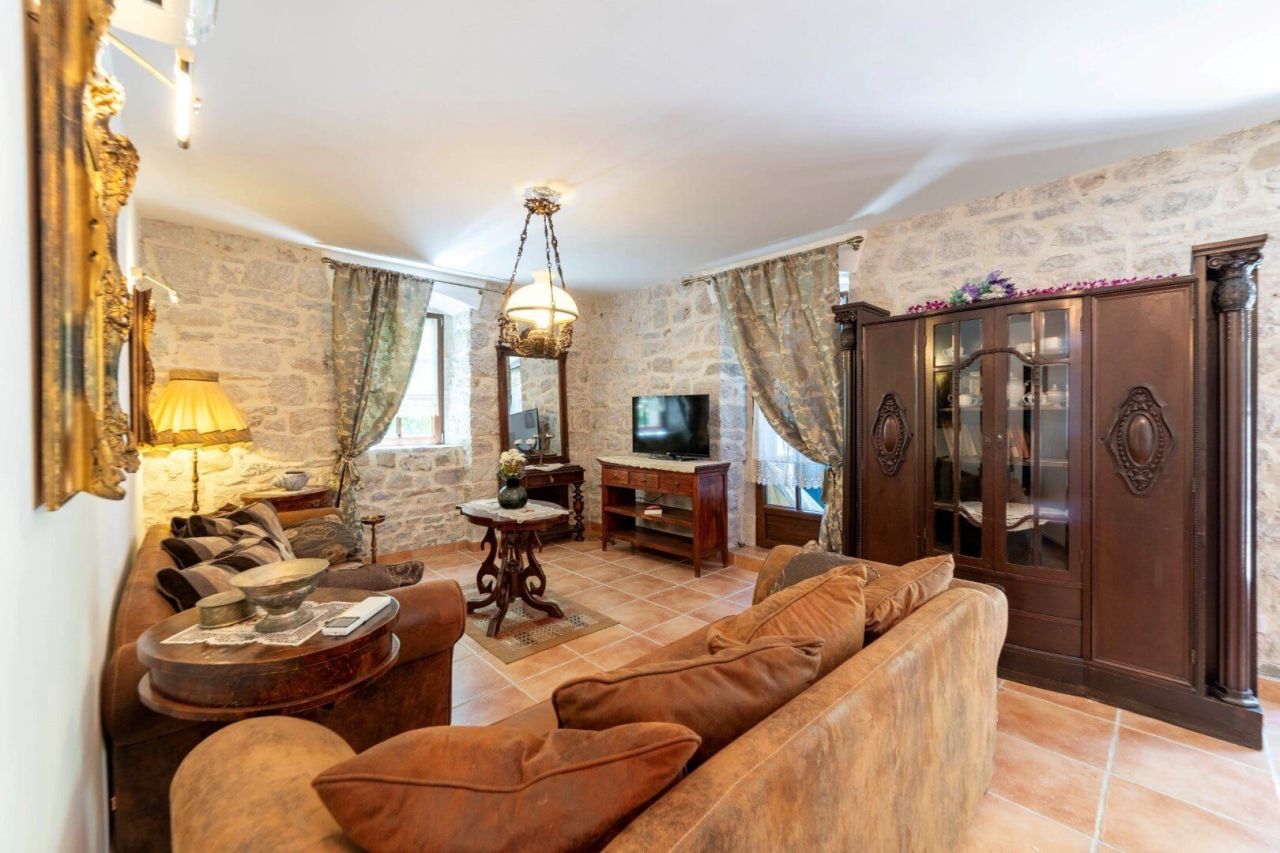 Апартаменты в Которе, Черногория, 112 м² - фото 8