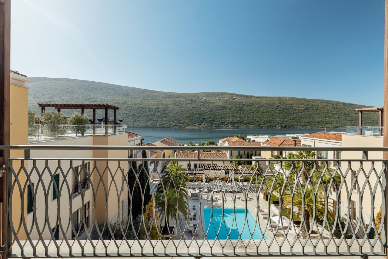 Апартаменты в Херцег-Нови, Черногория, 290 м² - фото 9