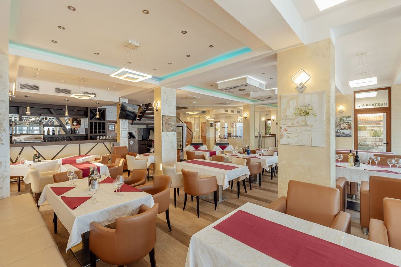 Отель, гостиница в Биеле, Черногория, 784 м² - фото 9