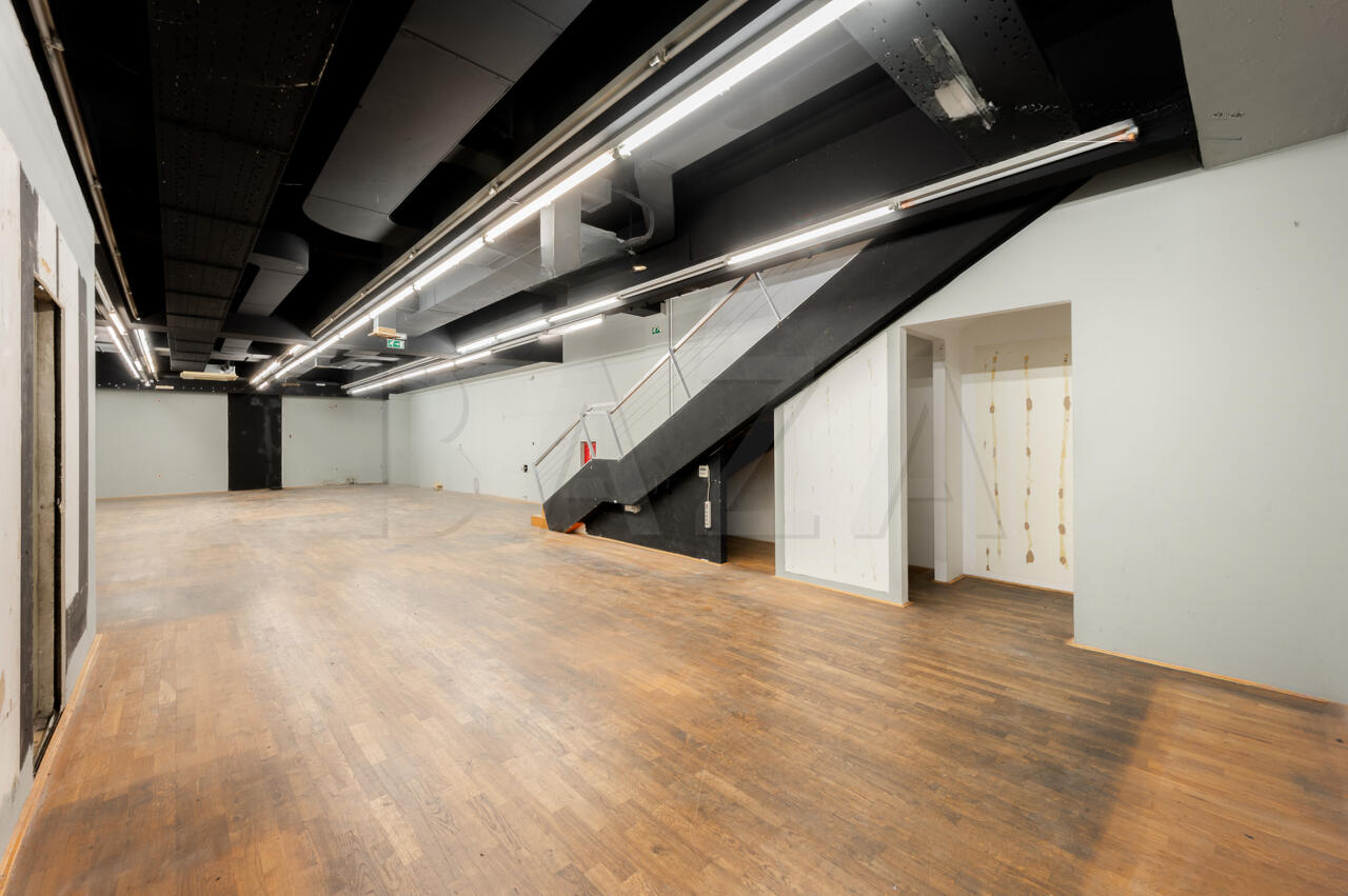 Офис в Любляне, Словения, 437 м² - фото 11