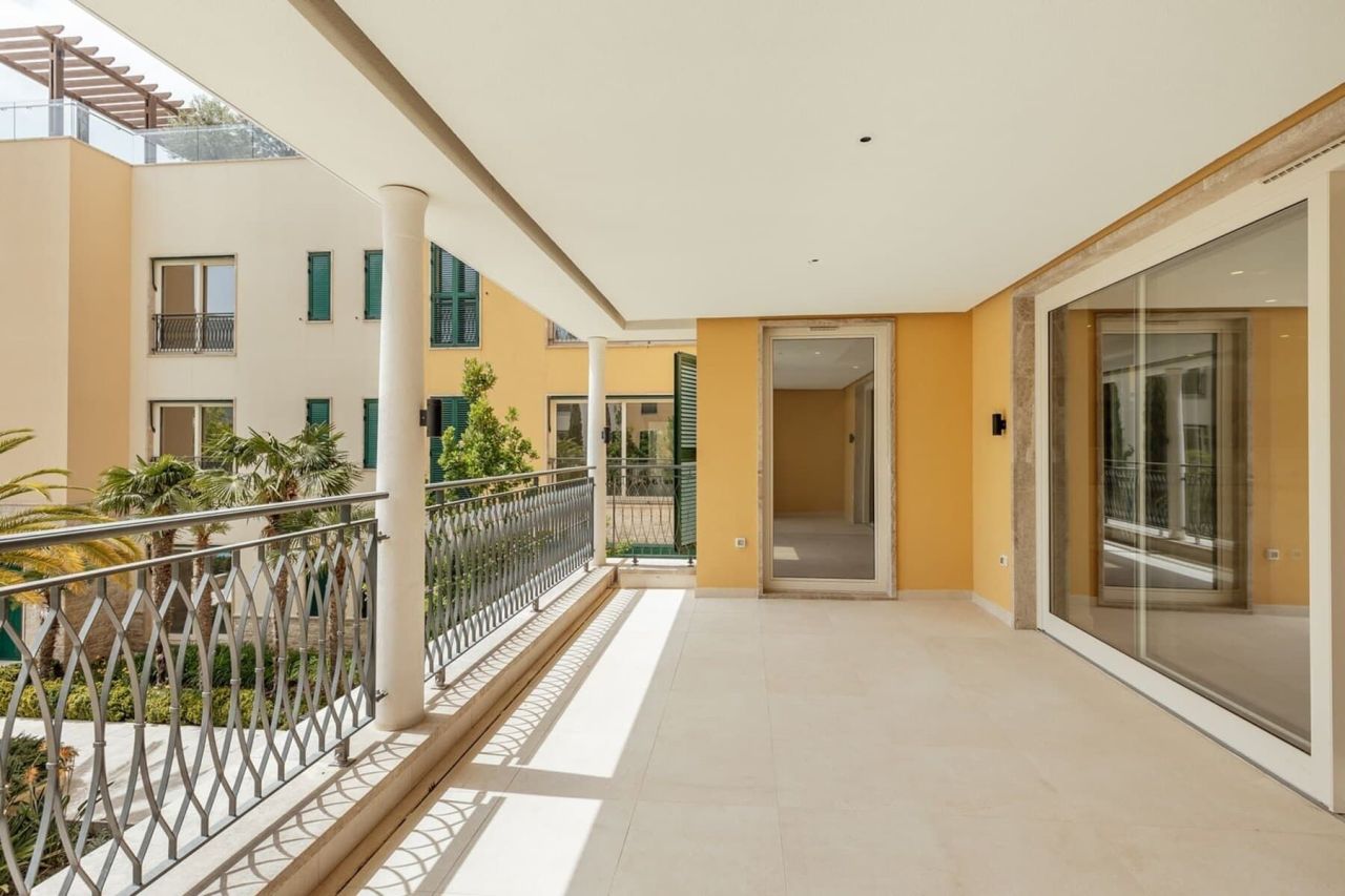 Апартаменты в Херцег-Нови, Черногория, 171 м² - фото 15