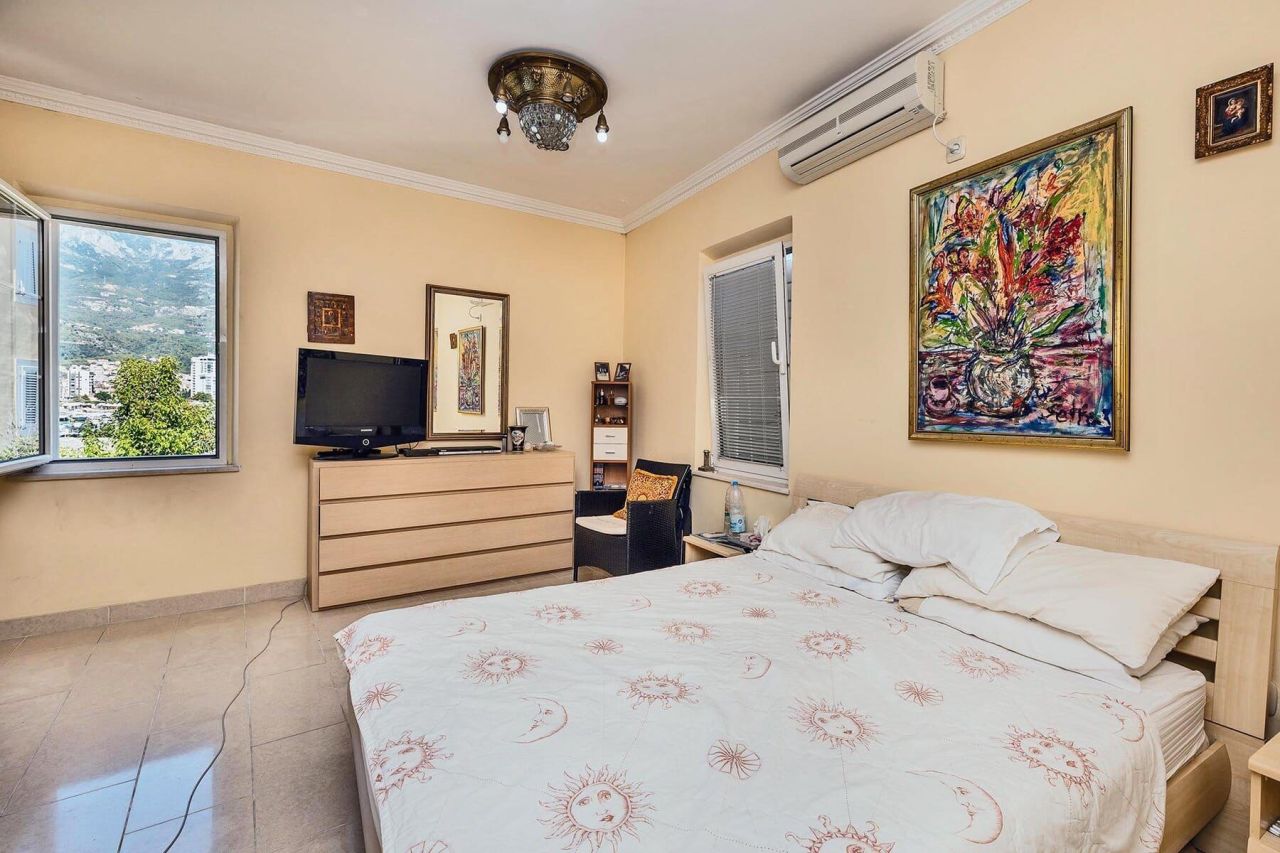 Коммерческая недвижимость в Будве, Черногория, 268 м² - фото 15