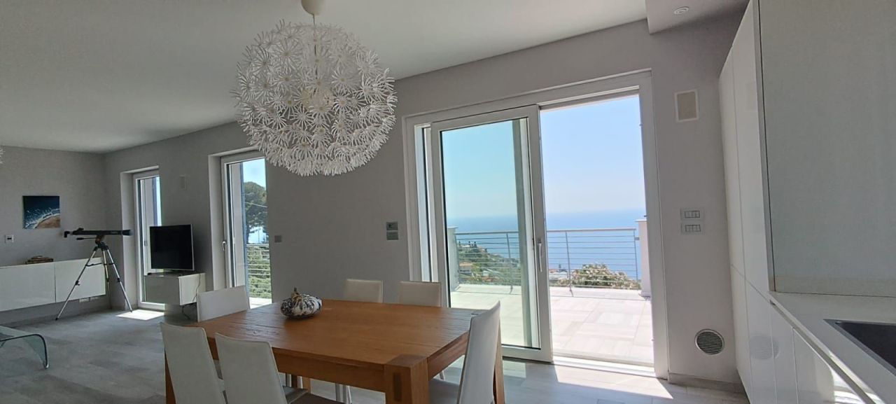 Вилла в Сан-Ремо, Италия, 220 м² - фото 8