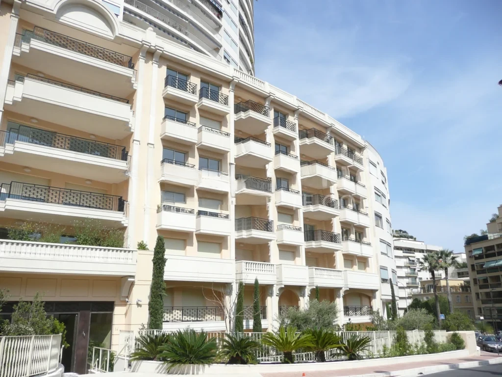 Квартира в Сен-Романе, Монако, 81 м² - фото 1