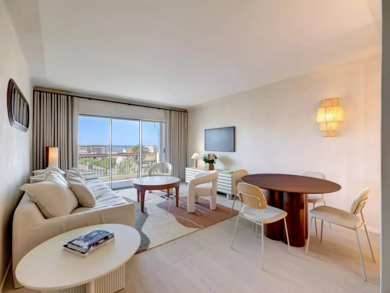 Квартира в Каннах, Франция, 55 м² - фото 1