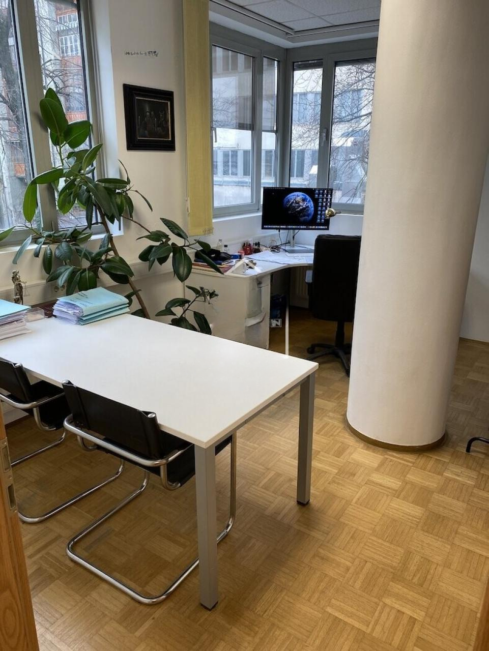 Офис в Любляне, Словения, 44 м² - фото 1