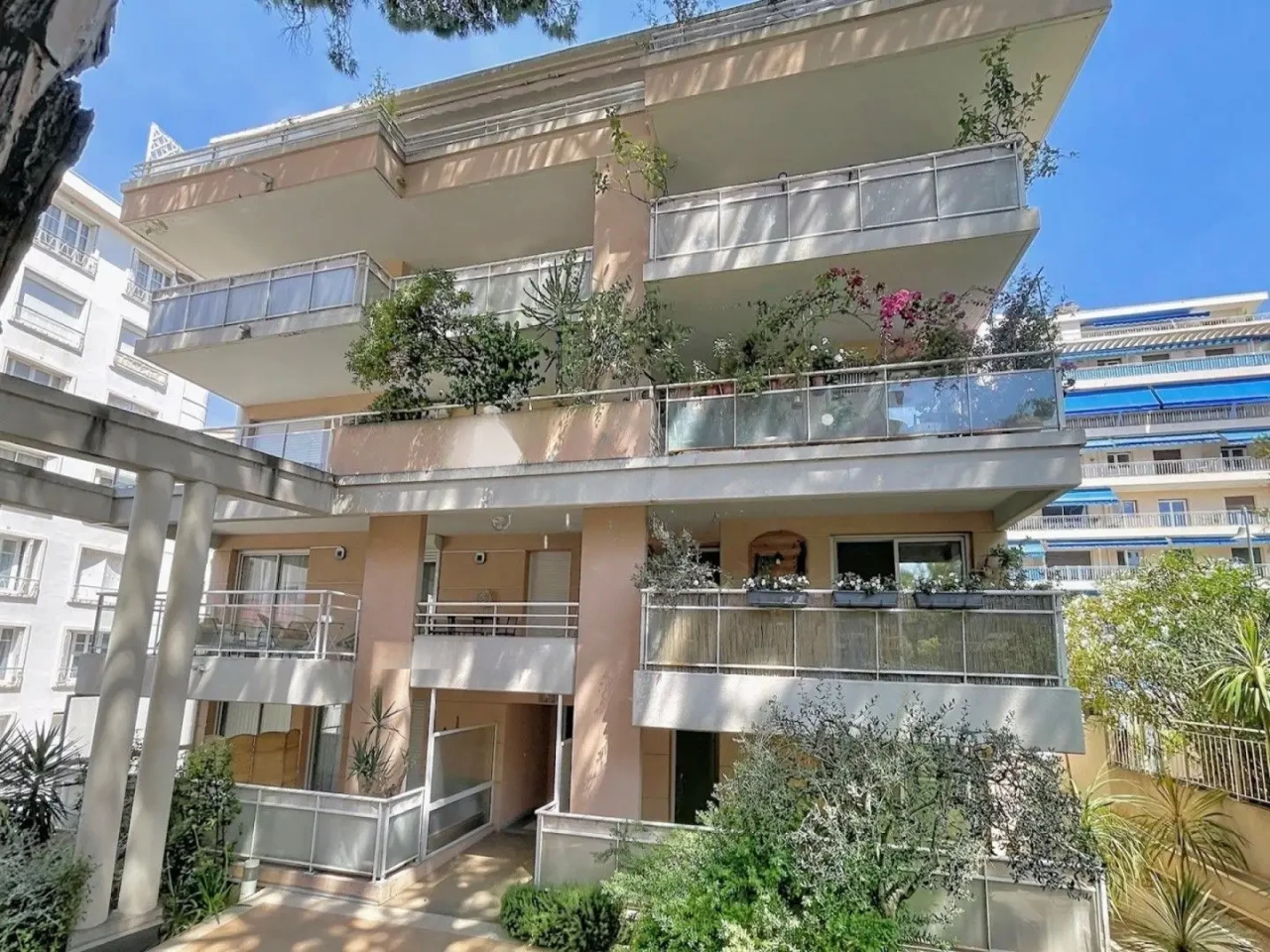 Квартира в Каннах, Франция, 60 м² - фото 2