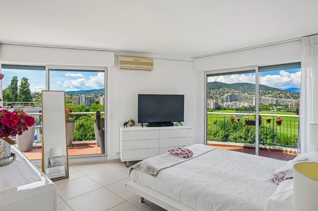 Квартира в Каннах, Франция, 110 м² - фото 8
