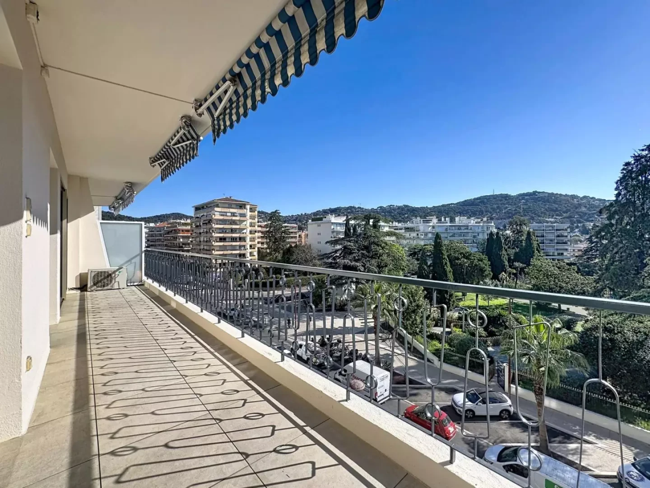 Квартира в Каннах, Франция, 71 м² - фото 11