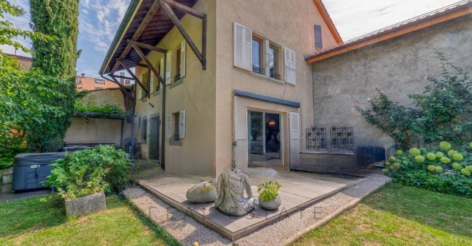 Квартира в Женеве, Швейцария, 330 м² - фото 1