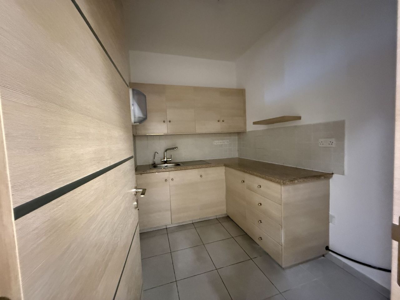 Офис в Айос-Атанасиосе, Кипр, 300 м² - фото 18