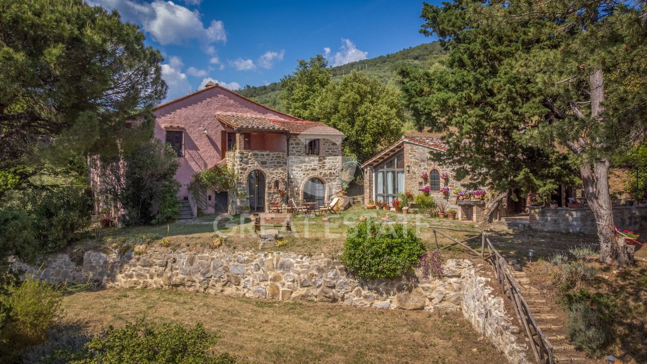 Дом в Туоро-суль-Тразимено, Италия, 366.55 м² - фото 1