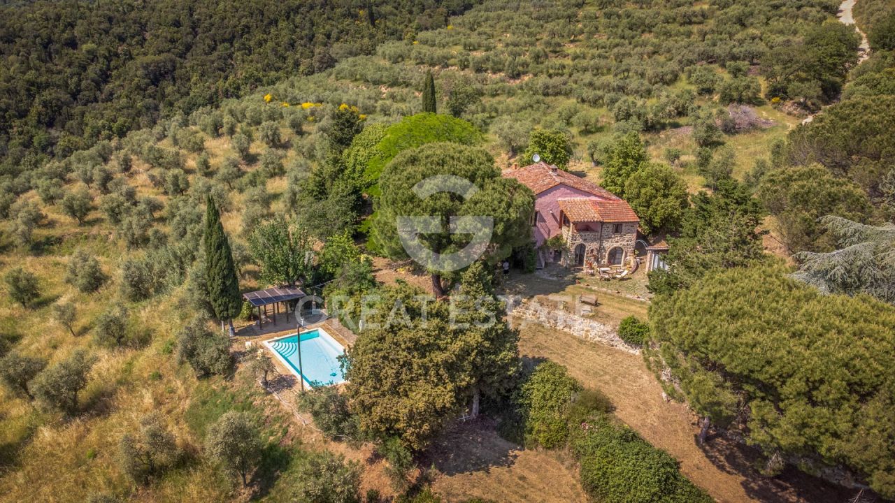 Дом в Туоро-суль-Тразимено, Италия, 366.55 м² - фото 2
