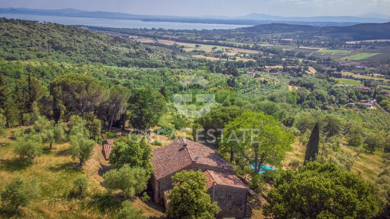 Дом в Туоро-суль-Тразимено, Италия, 366.55 м² - фото 6