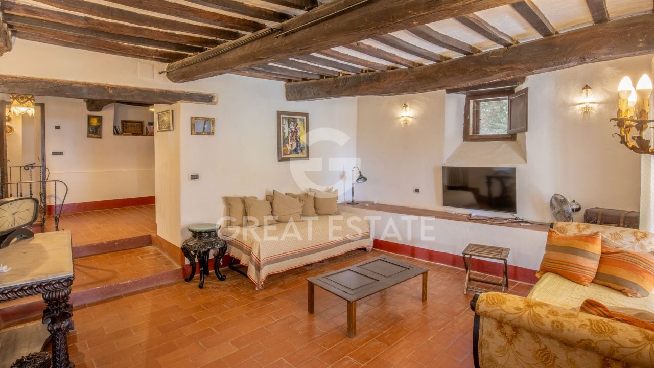 Дом в Туоро-суль-Тразимено, Италия, 366.55 м² - фото 9
