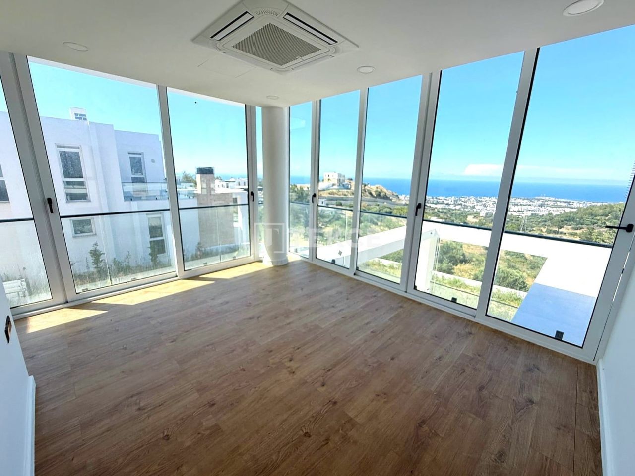 Вилла в Кирении, Кипр, 595 м² - фото 15