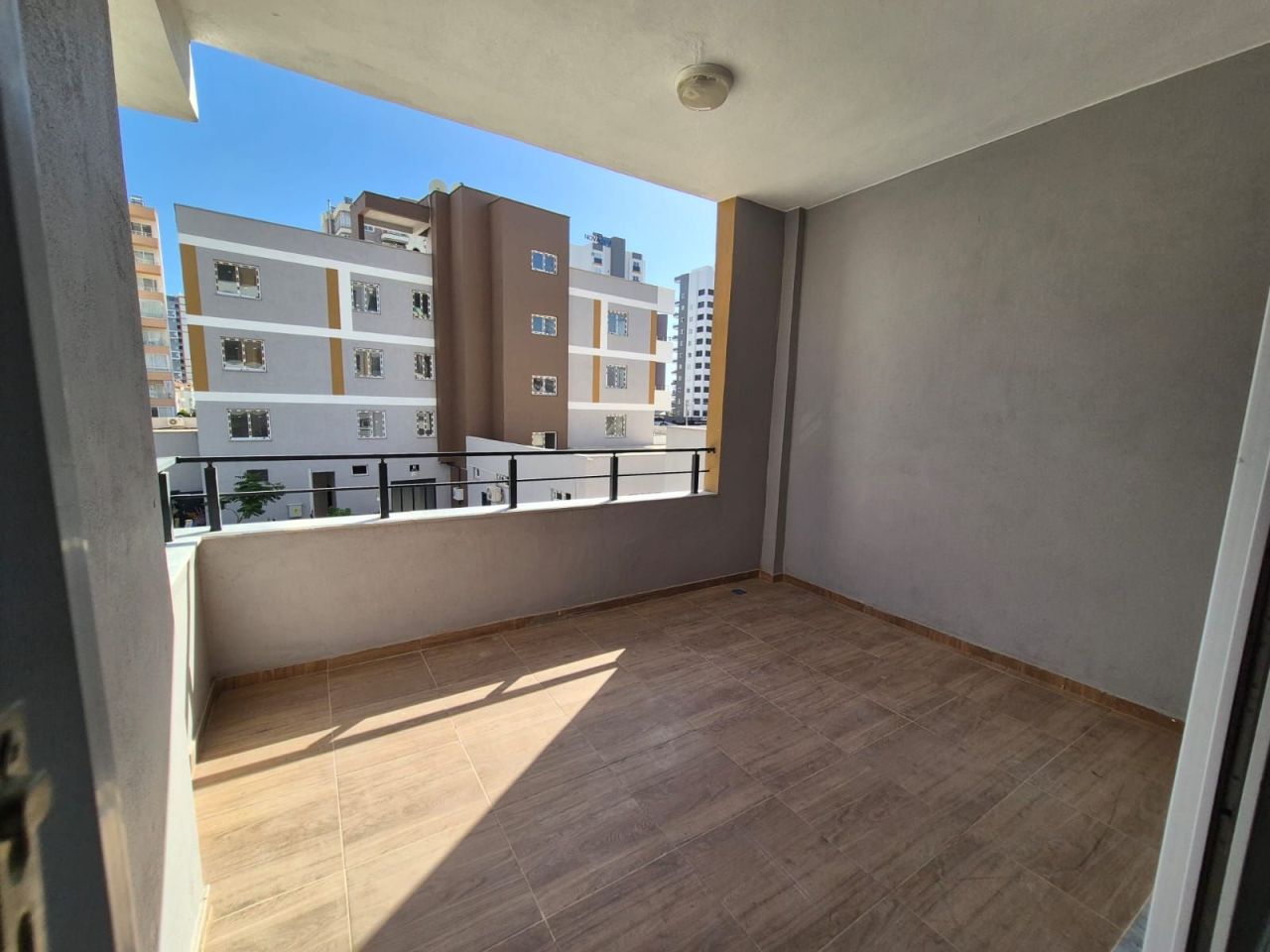 Квартира в Мерсине, Турция, 78 м² - фото 1