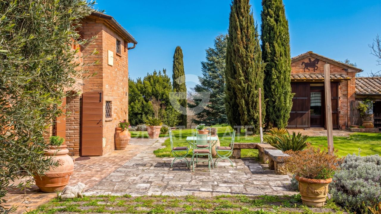 Дом в Кьюси, Италия, 355.35 м² - фото 4
